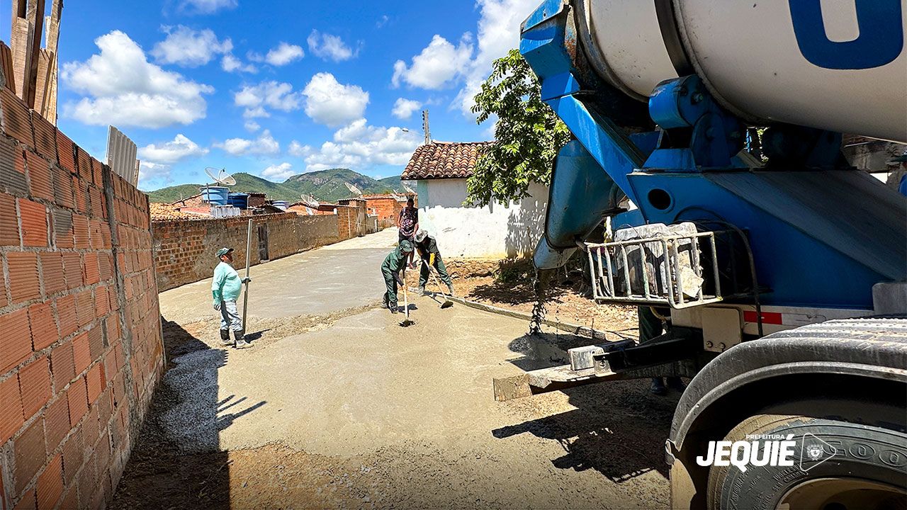 Prefeitura de Jequié amplia programa de pavimentação e serviços chegam à comunidade do Conjunto Prodecor no Mandacaru